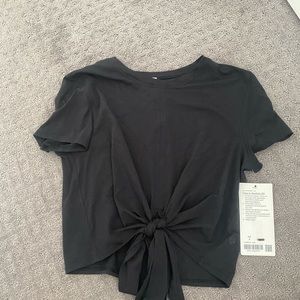 Lululemon top